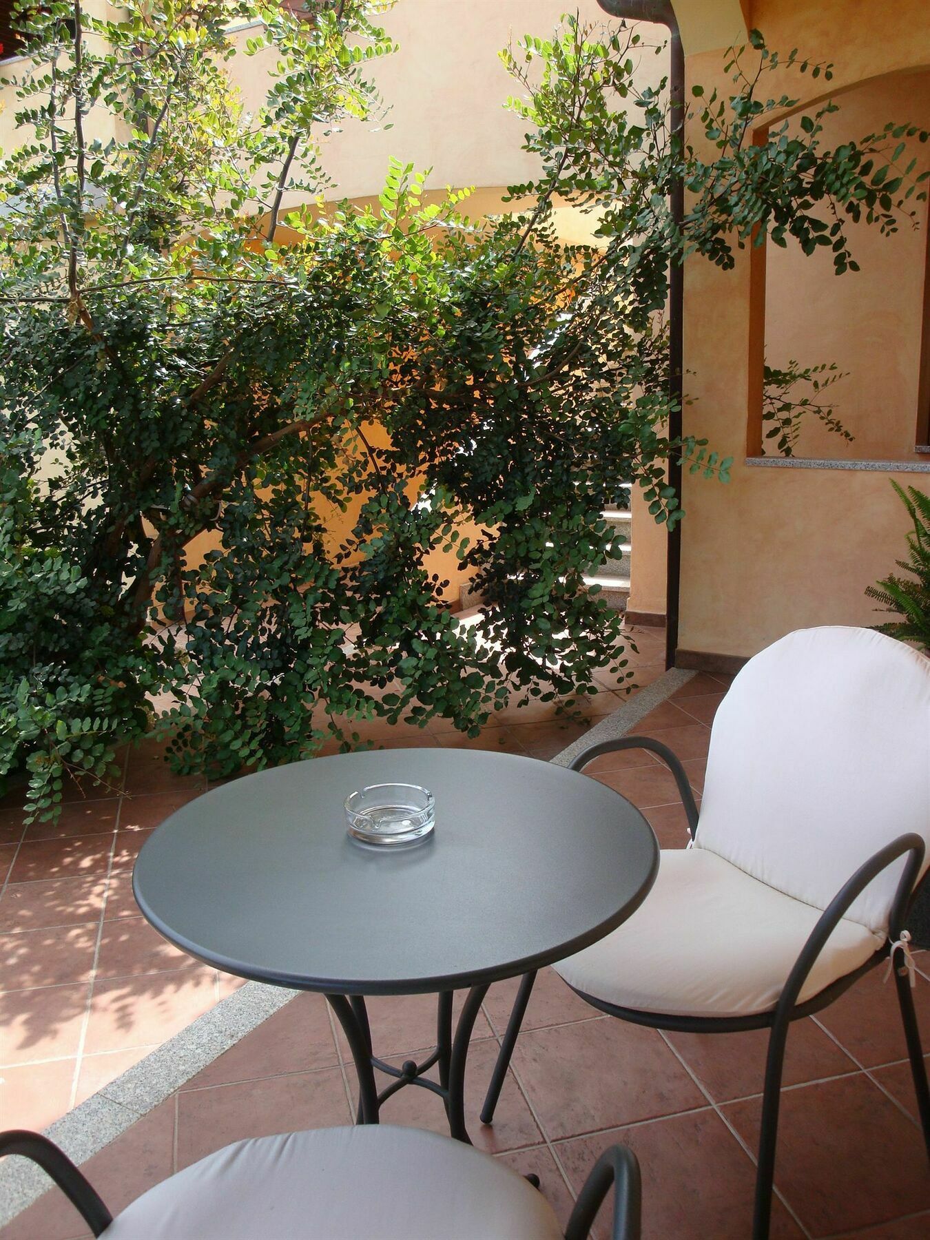 Relais Fenicottero Rosa Guest House Porto Taverna Exterior photo